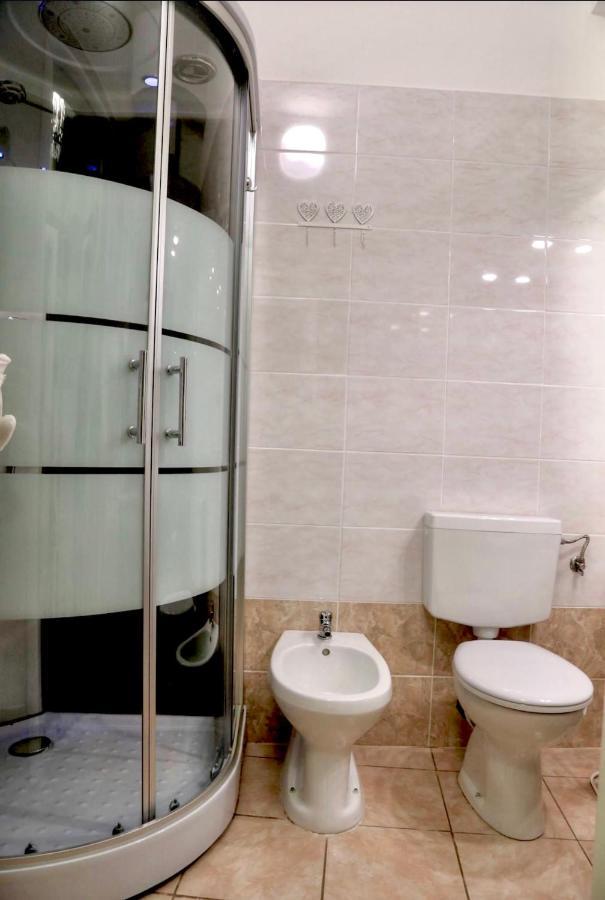 Affittacamere La Casetta Di Lina Rooms&apartments Verona