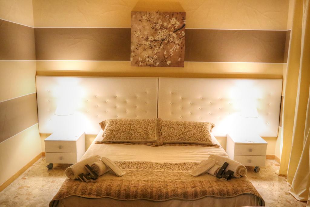 Affittacamere La Casetta Di Lina Rooms&apartments